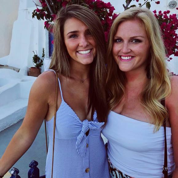 Meet your Posher, Sarah - Picture 1 of 1